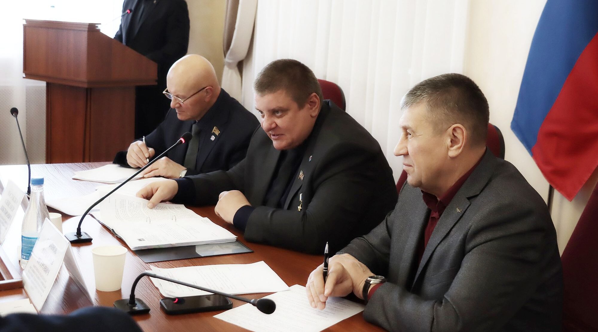 На очередном заседании депутаты обсудили вопросы развития спорта в Карачевском районе