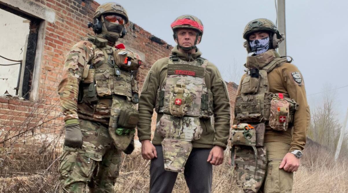 Наши земляки «Куба» и «Лектор» на передовой. Им помогают гуманитарной помощью