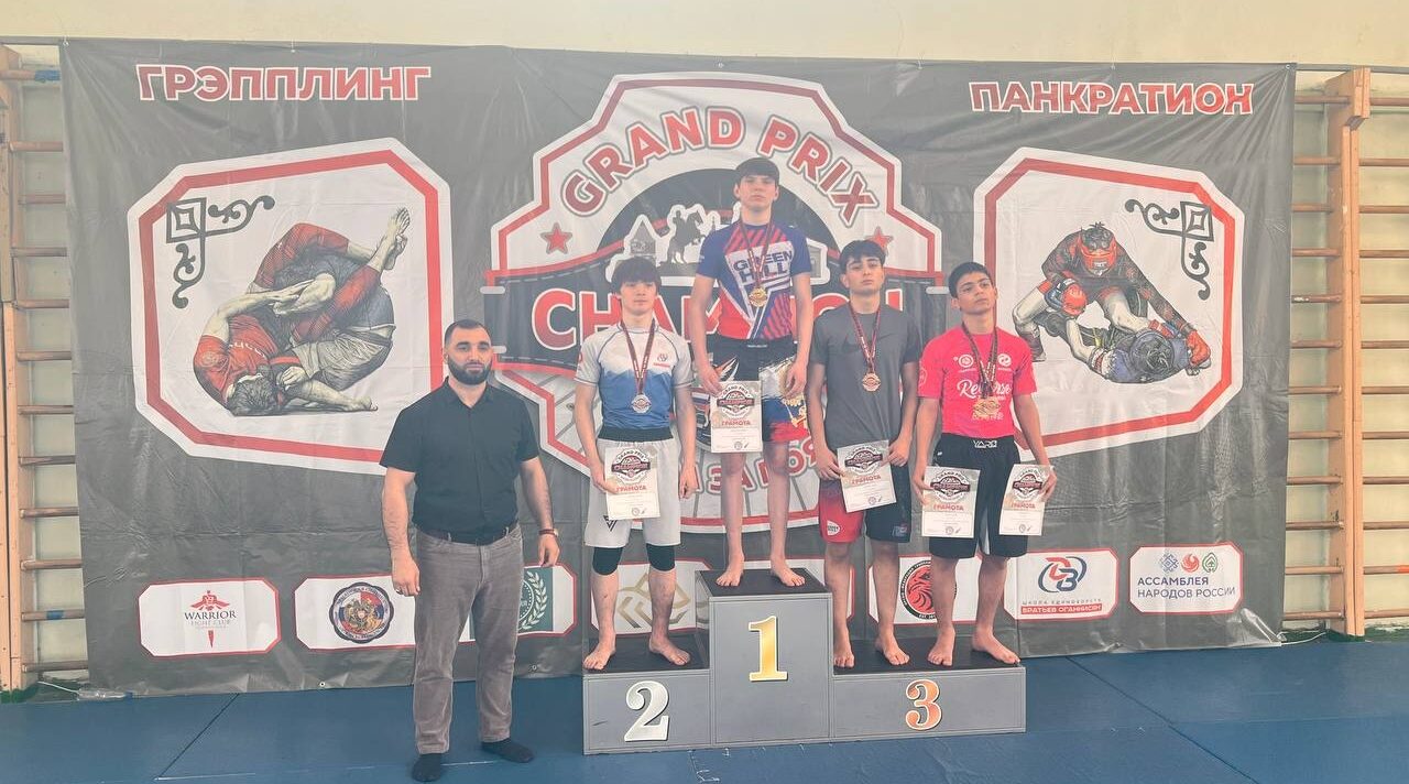 Медали соревнований по ММА в Орле завоеваны спортсменами Брянска