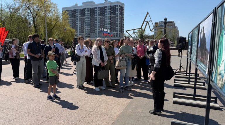 Выставка под открытым небом открылась в областном центре