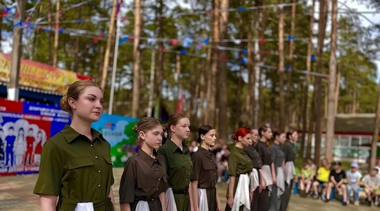 Брянские ребята примут участие в профильных сменах труда и отдыха
