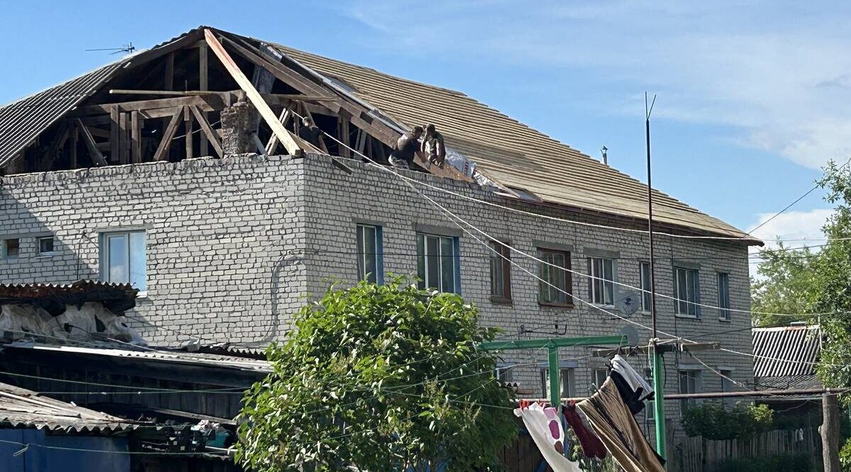 Кровли многоквартирных домов обновят в поселке Локоть