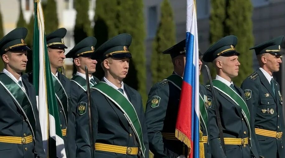 В юбилейный день новые сотрудники приняли присягу