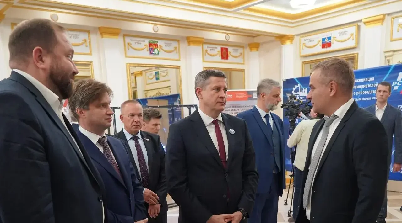 Егор Ковальчук поздравил жителей региона с Днем машиностроителя